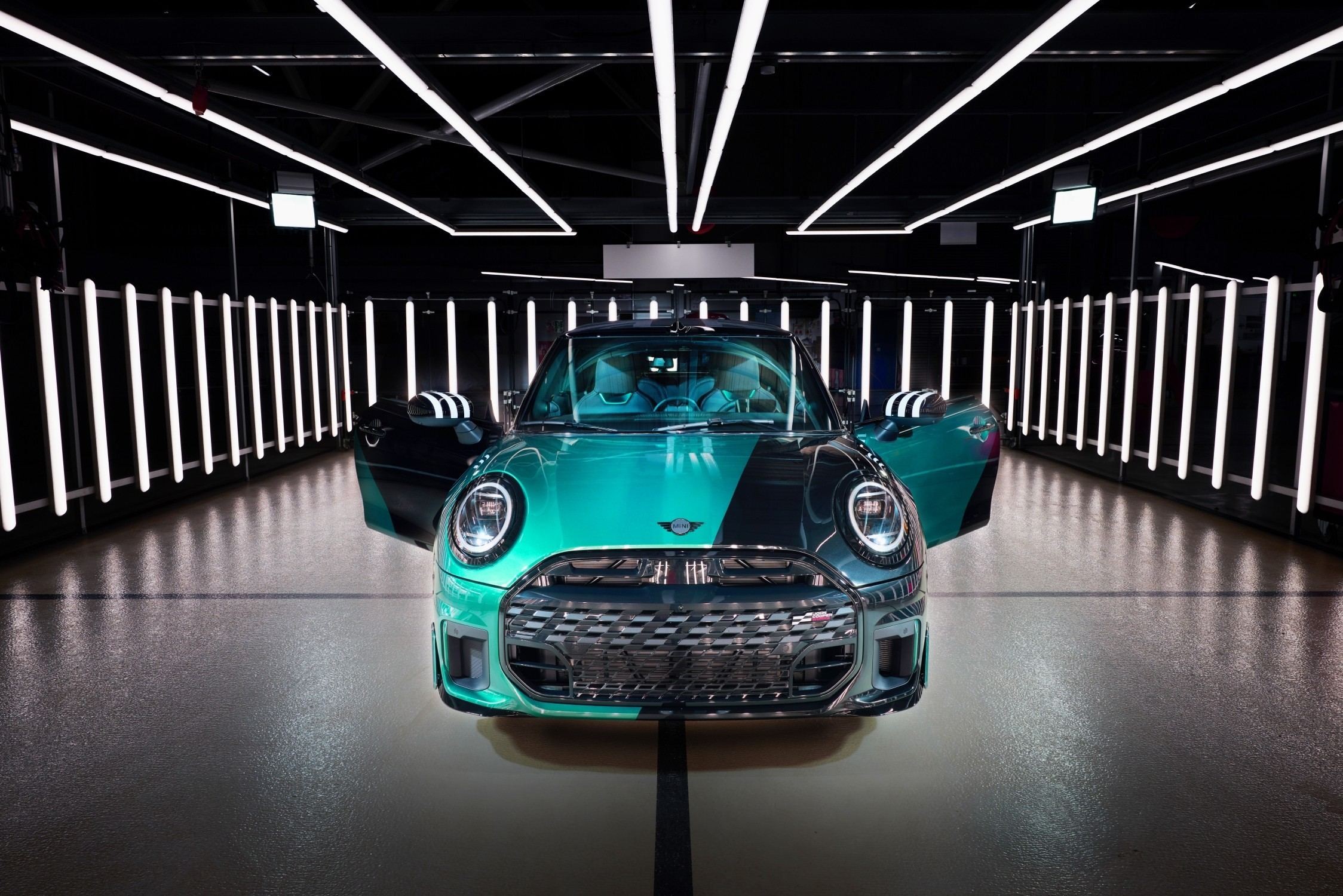 Custom JCW Carousel 1
